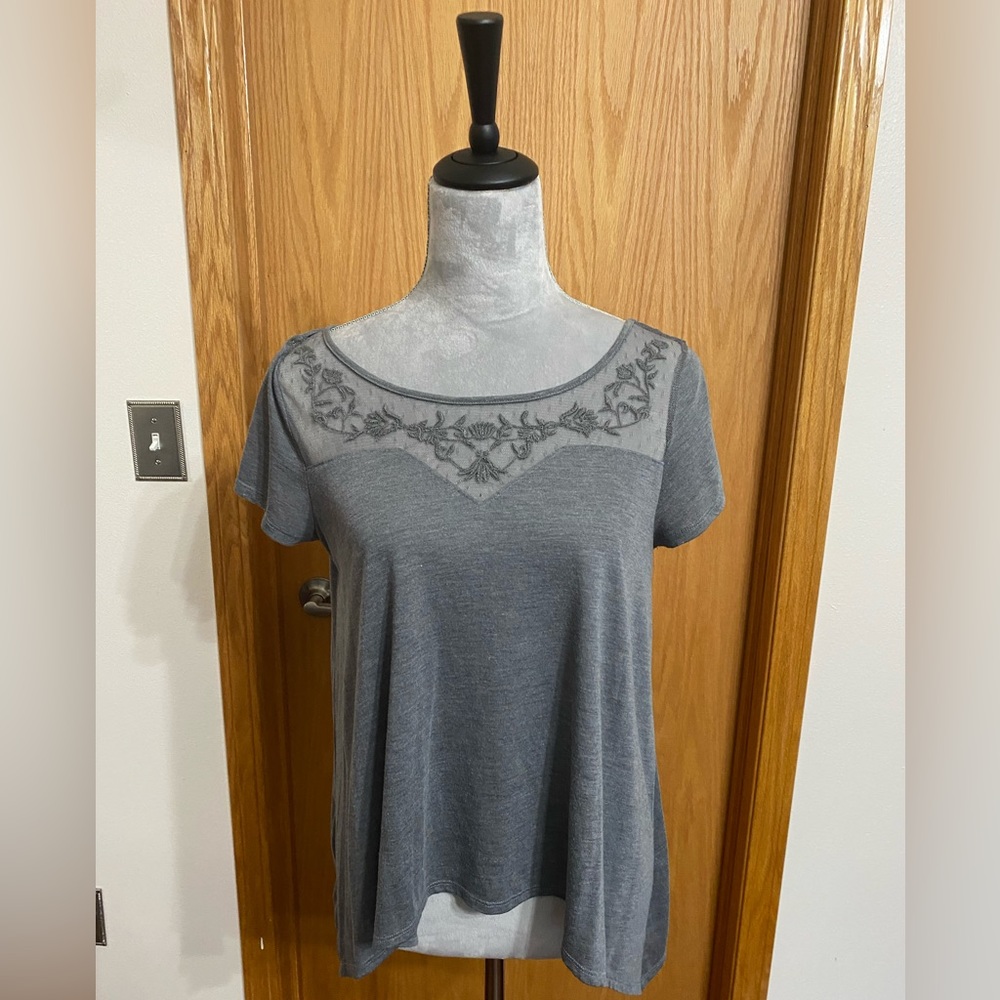 American Eagle Gray Asymmetrical Top Size M